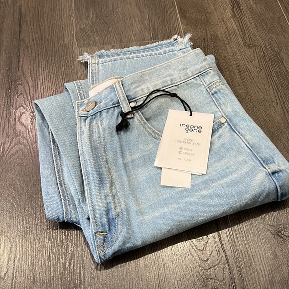 Hi-Rise girlfriend jeans 👖 - Picture 6 of 16